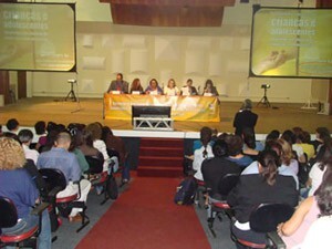 mesa-debate-impasses-do-trabalho-de-acompanhamento-e-escuta-de-criancas-e-adolescentes-no-judiciario